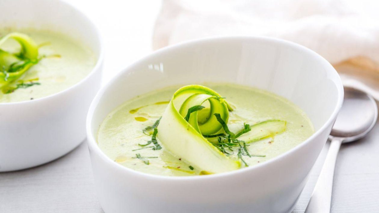 kesäkurpitsakeittoon