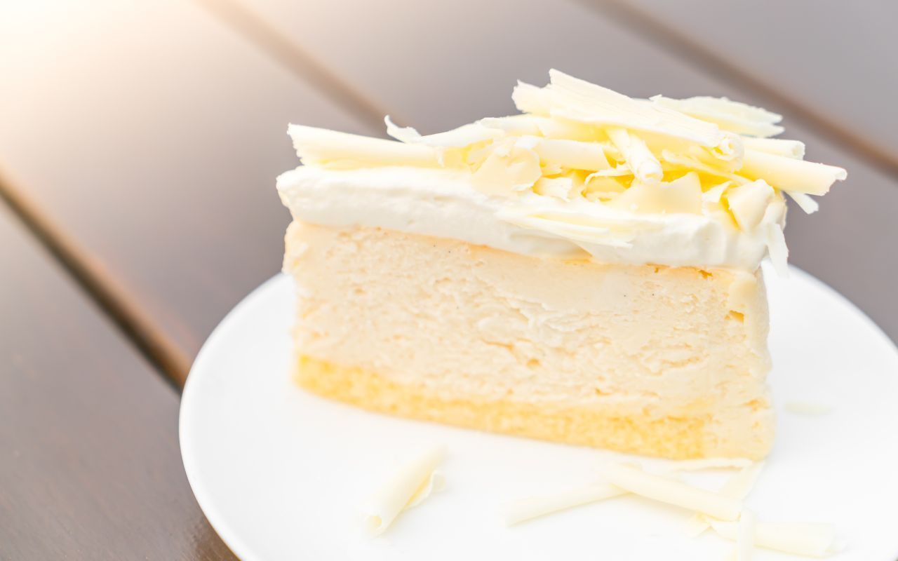 Kuinka valmistaa suosittu japanilainen juustokakku: nopeasti ja vähillä aineksilla.