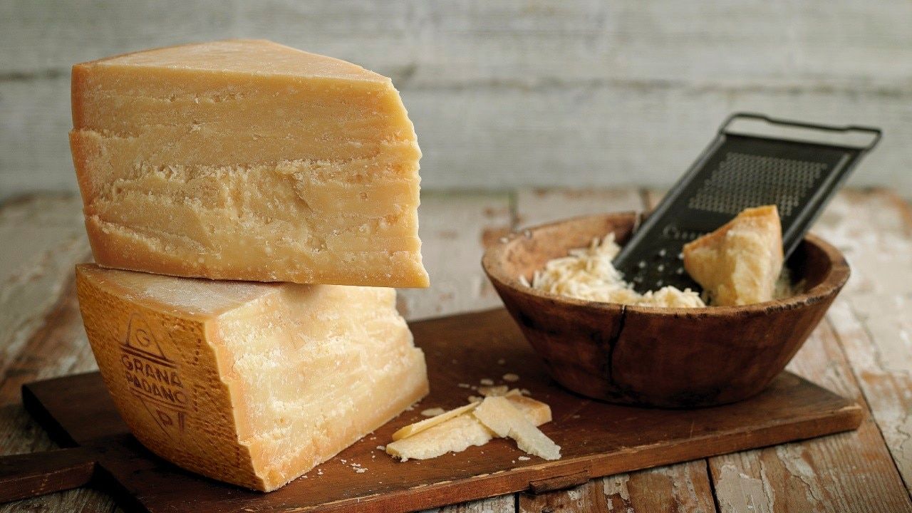 Sitä pidetään maailman terveellisimpänä juustona. Se on helposti sulavaa, vähäkalorista ja sisältää runsaasti vitamiineja ja kivennäisaineita.