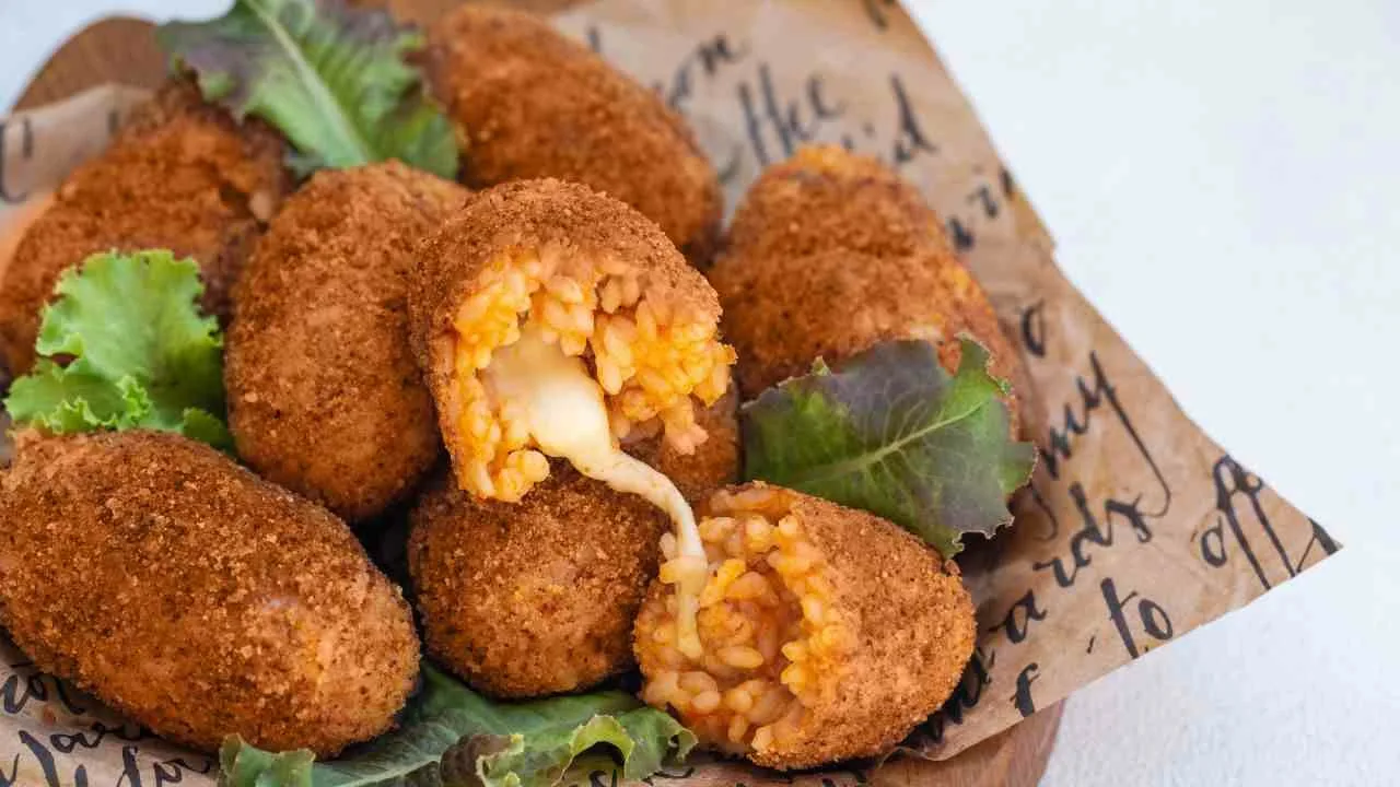 Mikä on supplì ja miten tämä herkku valmistetaan riisijäämistä?