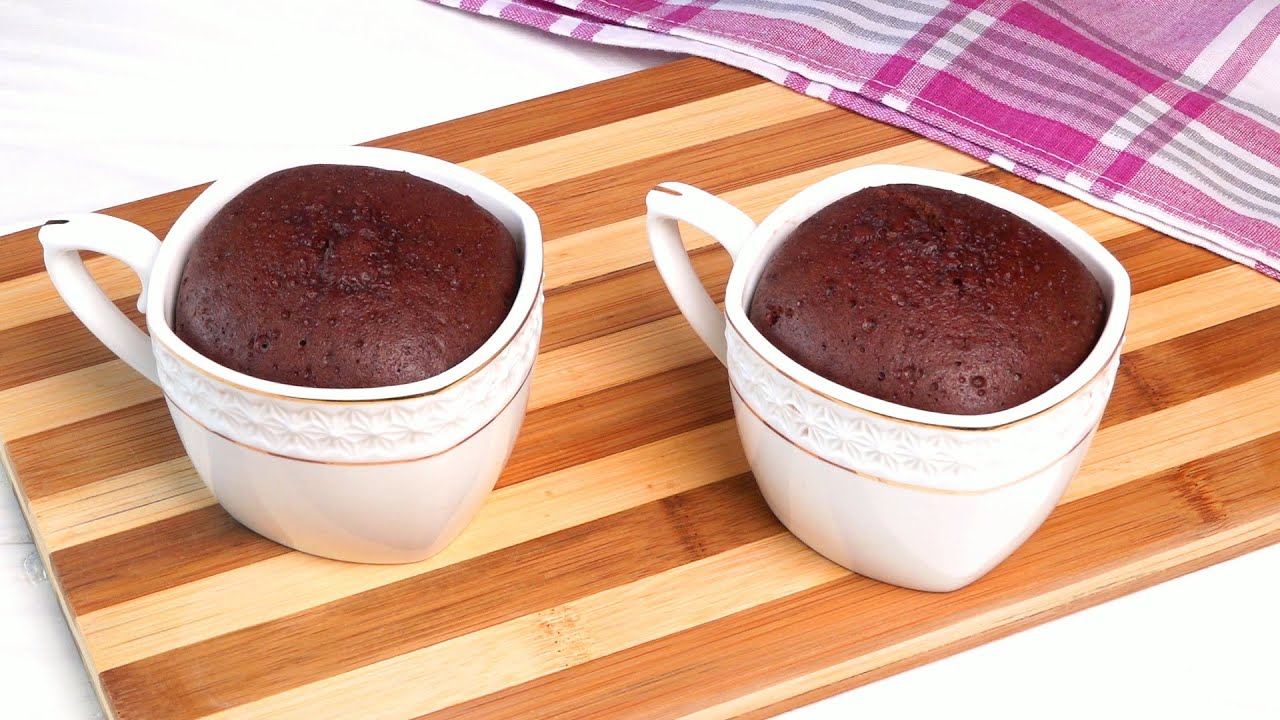 Ilman uunia, minimaalisella määrällä ainesosia ja 5 minuutissa: näin valmistat brownien mukissa.