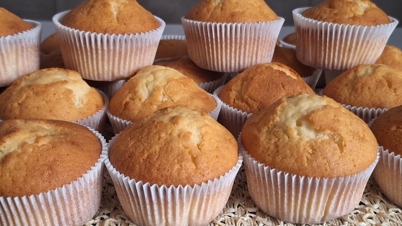 Kuinka valmistaa herkullisia kotitekoisia muffineja, jotka ovat paitsi ilmavia myös uskomattoman maukkaita.