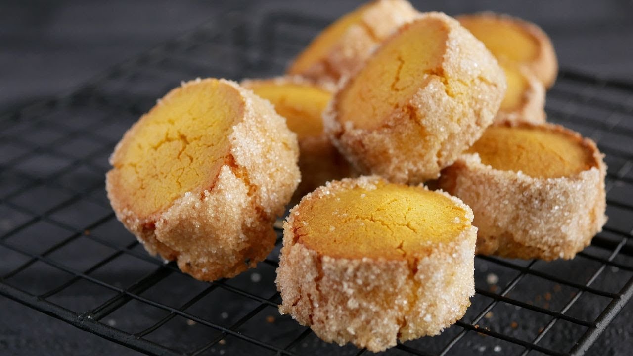 Nämä öljykeksit ovat heikkouteni. Leivon niitä joka viikko ja säilytän varastossa näitä herkullisia herkkuja kahvin kanssa nautittavaksi.