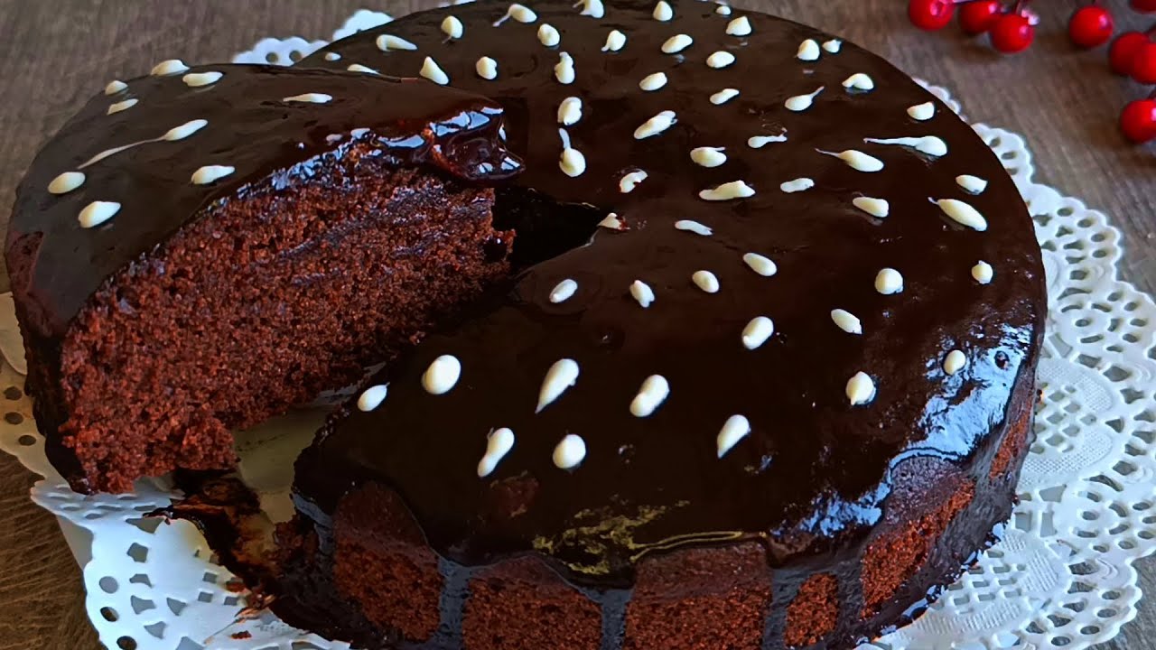 Kermainen suklaakakku