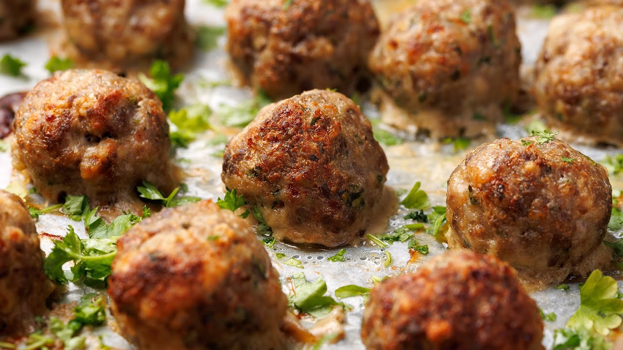 Ei tomaattikastiketta eikä leivänmuruja: jotta lihapullat eivät kuivu, on käytettävä juuri näitä ainesosia.