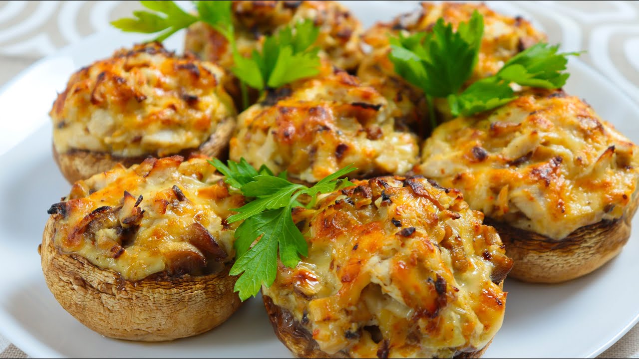 Käynnistän uunin ja otan sienet esiin. Paras tapa järjestää rento illallinen.