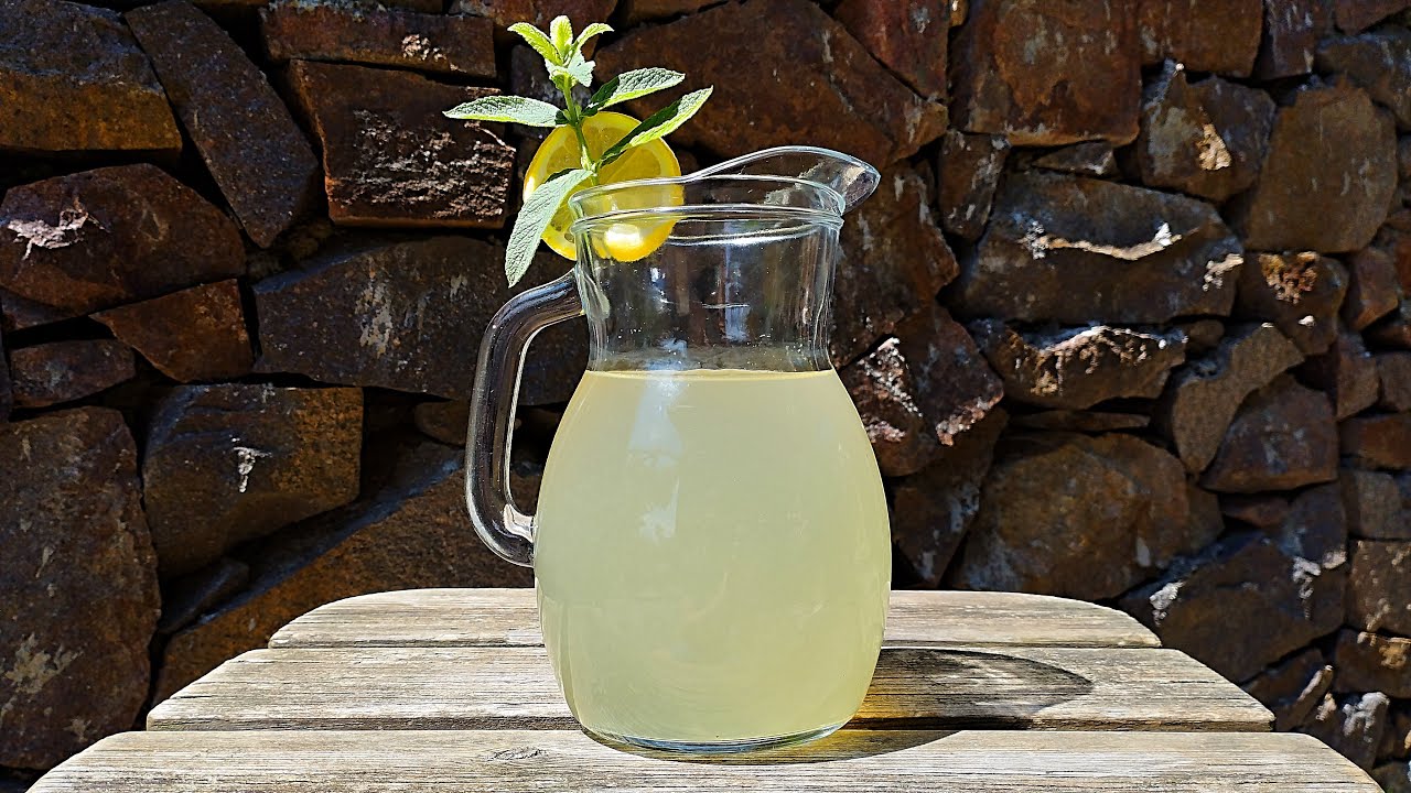 Raikas ja virkistävä: miten valmistaa kesän paras limonadi?