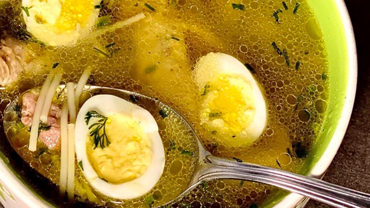 Halpa, maukas ja lämmittävä: viisi salaisuutta täydellisen kanaliemen valmistamiseen.