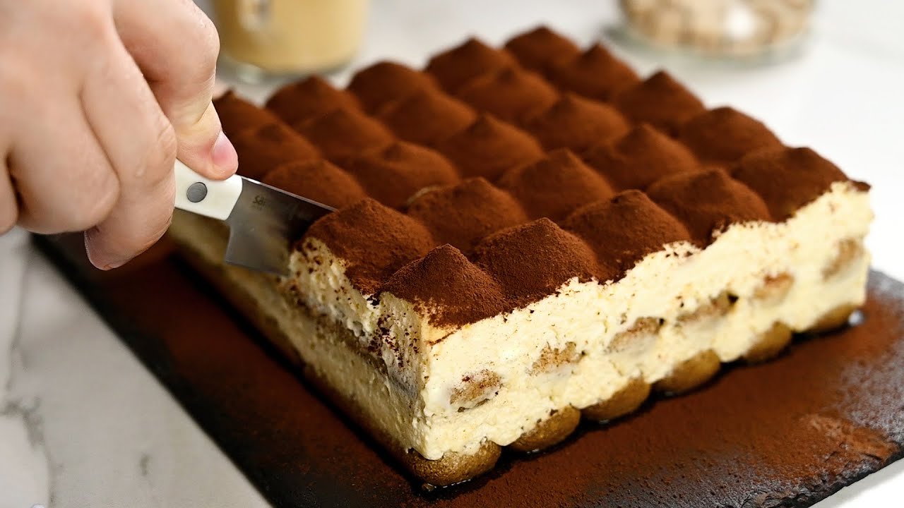 Tiramisu: alkuperäinen resepti, selitetty vaihe vaiheelta.