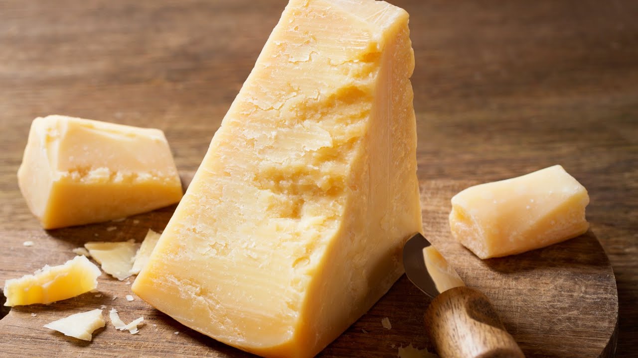 Sitä pidetään maailman terveellisimpänä juustona. Se on helposti sulavaa, vähäkalorista ja sisältää runsaasti vitamiineja ja kivennäisaineita.