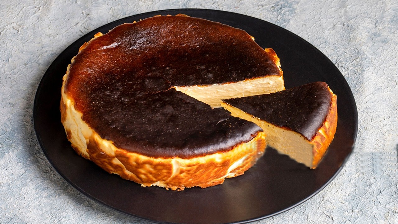 La Viña -juustokakku: makea ja kermainen resepti, jossa on vain viisi ainesosaa.