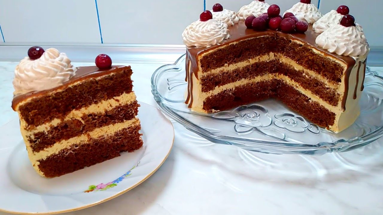 Suklaakakku vaniljakastikkeella