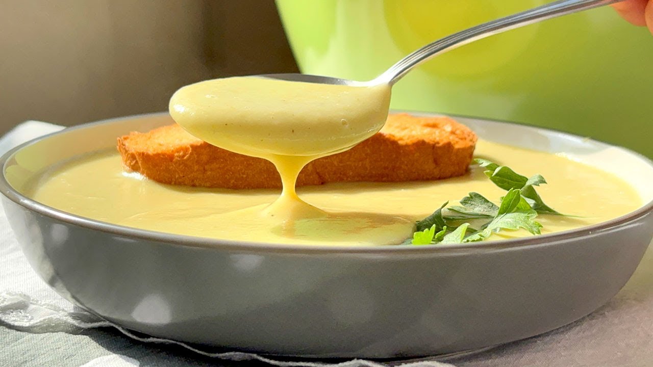 7 reseptiä kesäkurpitsakeittoon, jotka valmistuvat nopeasti ja sopivat erinomaisesti kevyeen illalliseen.