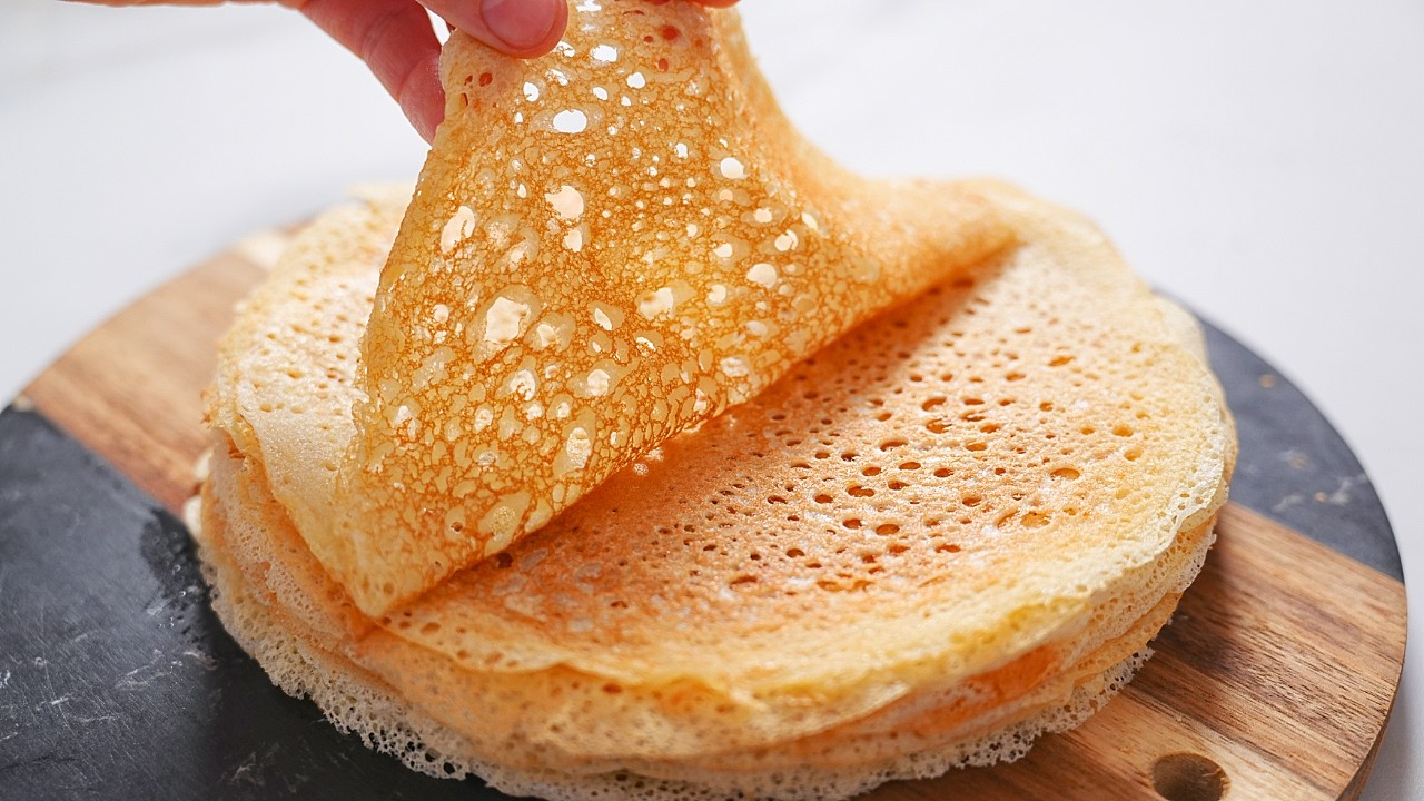 Pannukakut nousevat ja lakkaavat imemästä rasvaa. Lisää se vain öljyyn.