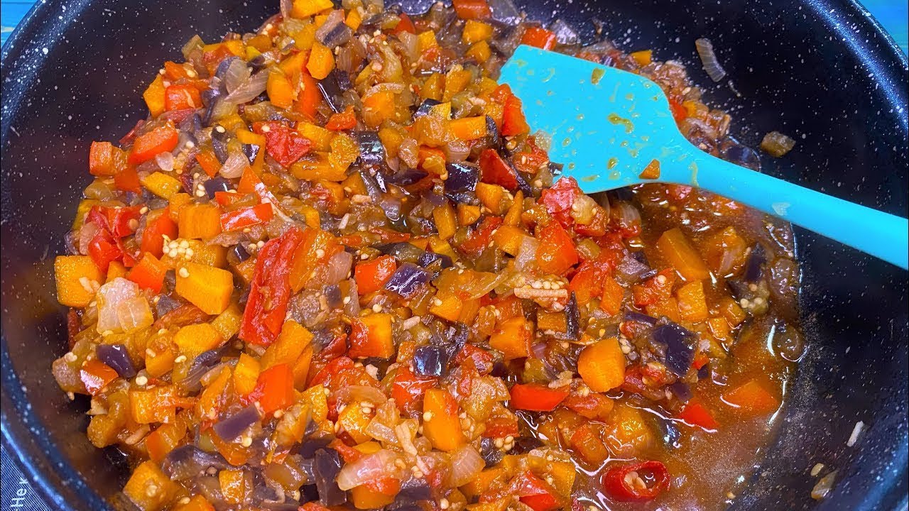 Kevyt muhennos suoraan aurinkoisesta Espanjasta. Täynnä vihanneksia.