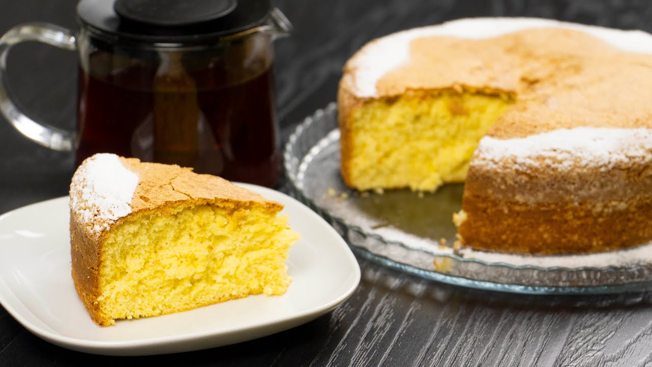 Hyödyllinen sitruunakakku: kermainen ja kevyt, täydellinen hemmotteluun ilman syyllisyyttä.