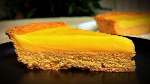 Hyödyllinen sitruunakakku: kermainen ja kevyt, täydellinen hemmotteluun ilman syyllisyyttä.