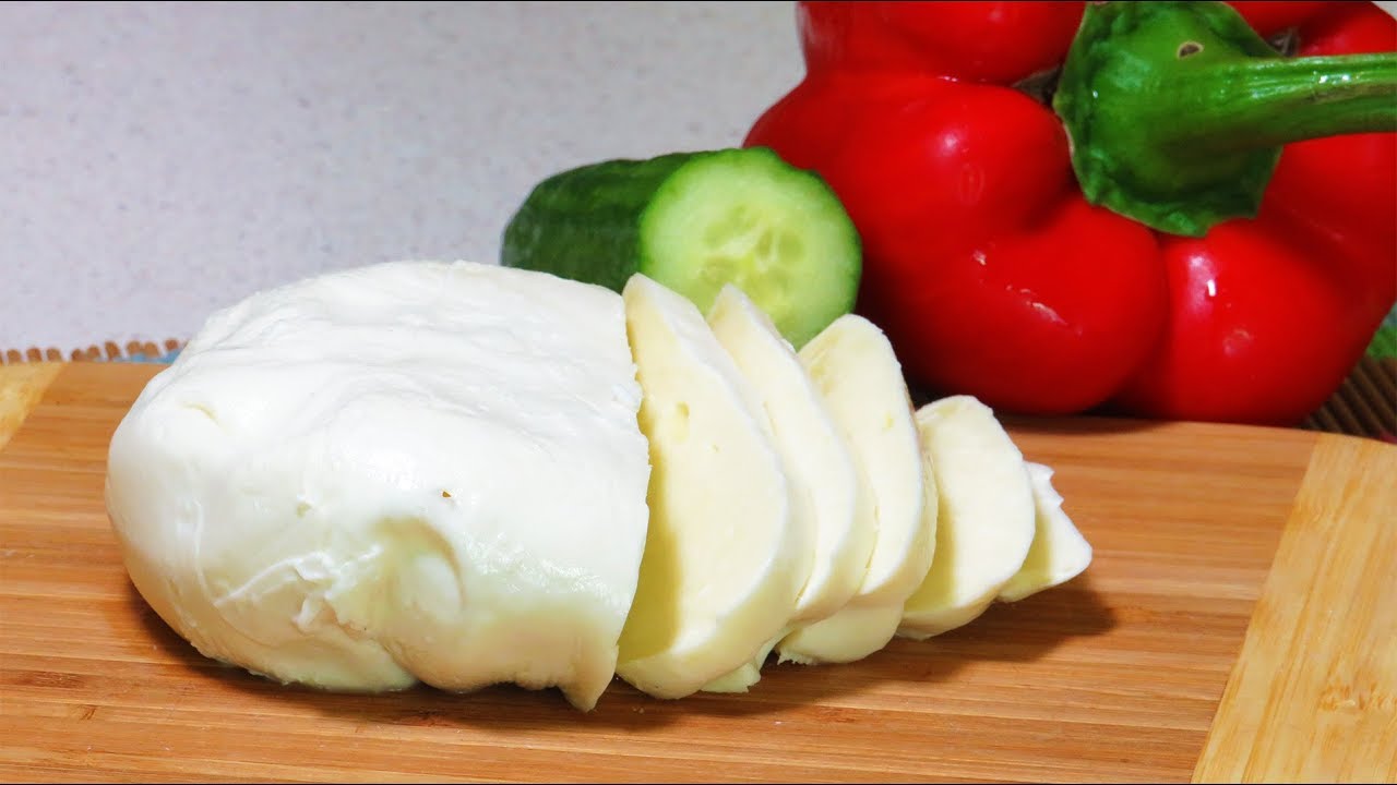 Syömme tätä juustoa vain pizzassa, mikä on suuri virhe. Se on kevyempää kuin tavallinen keltainen juusto ja hyväksi sydämelle.