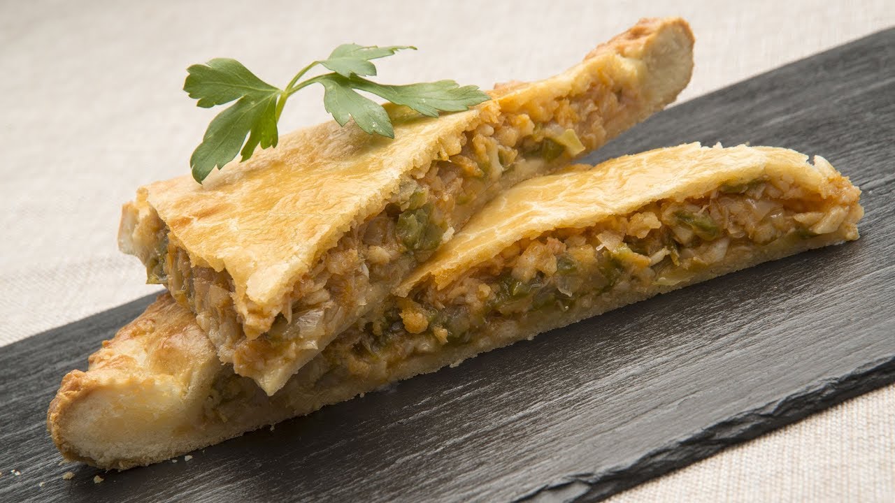 Sardiinilla täytetty empanada | Rikas makuinen perinne