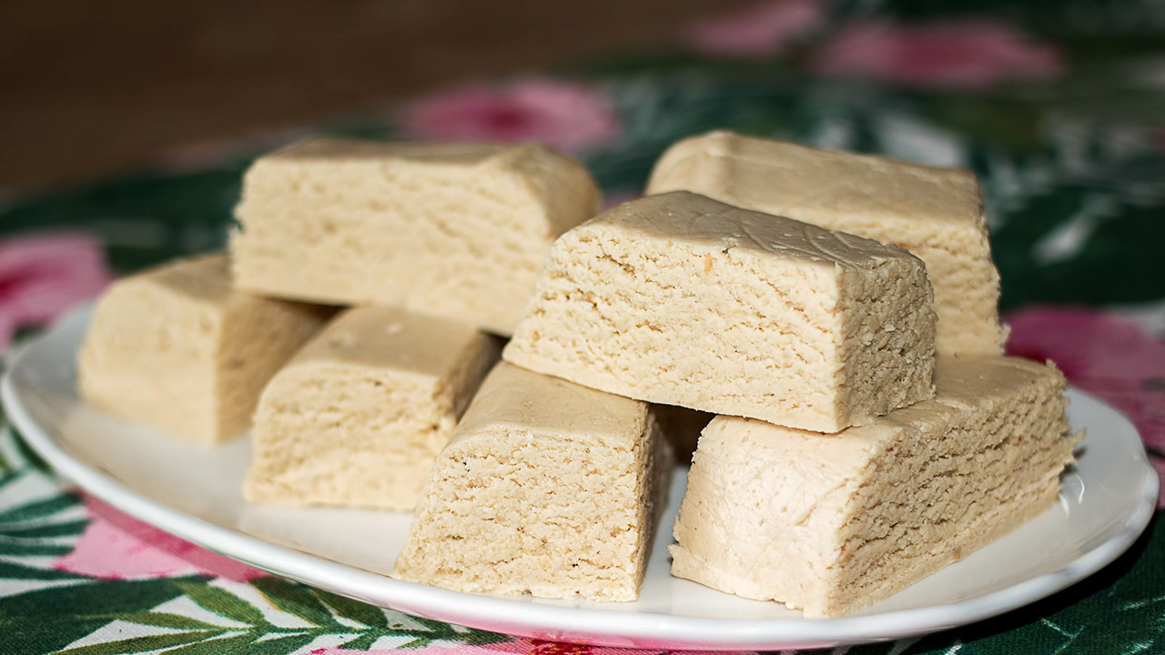 Tämä jälkiruoka oli jokaisessa keittiössä. Se on helppo ja edullinen valmistaa.